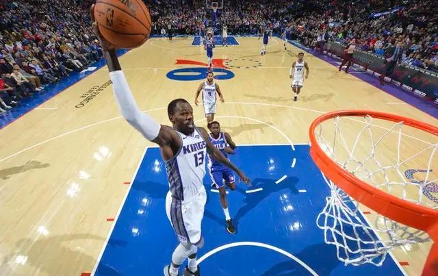  都灵前锋集体哑火，错失单刀机会葬送整场努力